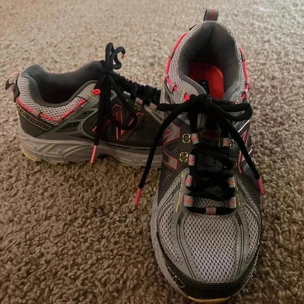 Women’s New Balance 510v2 All Terrain Running Shoes Size 6.5